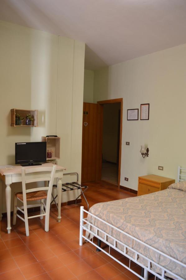 Hotel Il Poggetto Castellina Marittima Dış mekan fotoğraf
