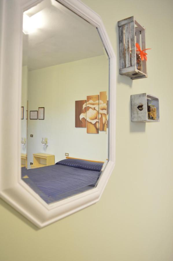 Hotel Il Poggetto Castellina Marittima Dış mekan fotoğraf