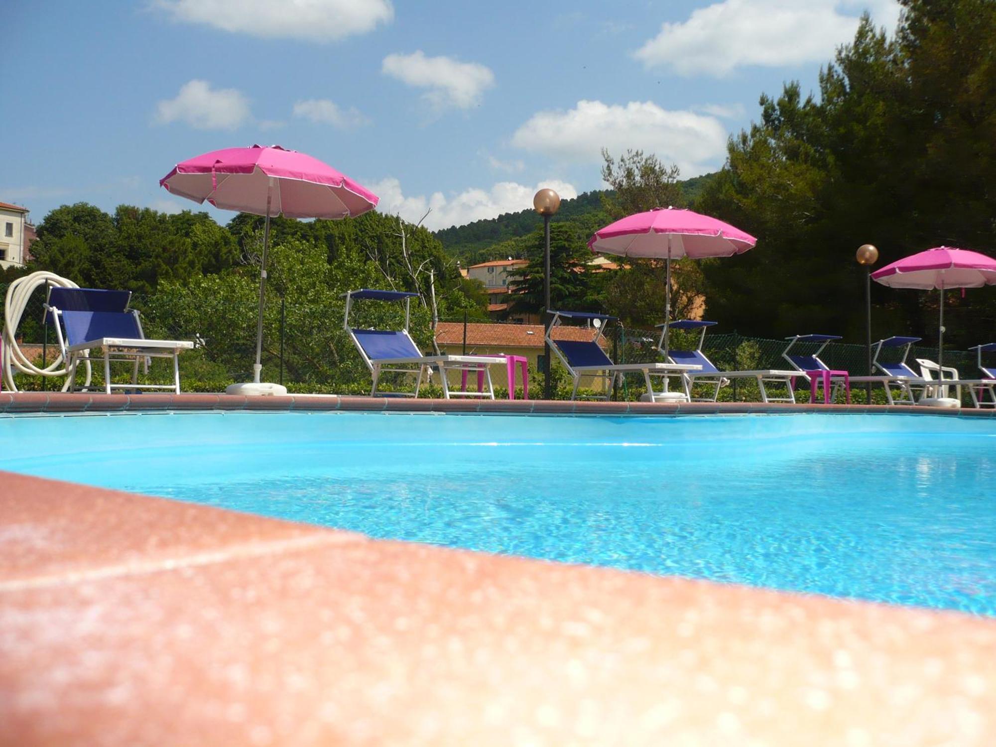 Hotel Il Poggetto Castellina Marittima Dış mekan fotoğraf