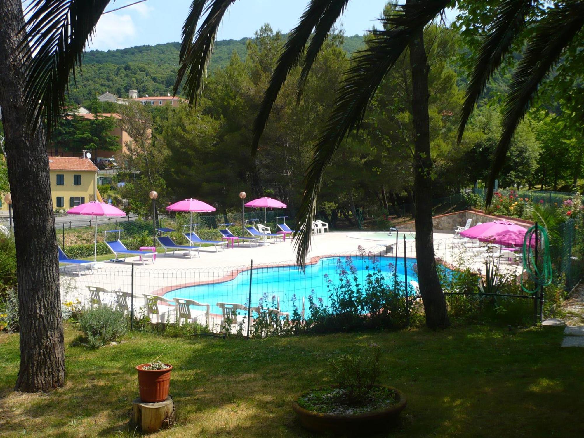 Hotel Il Poggetto Castellina Marittima Dış mekan fotoğraf
