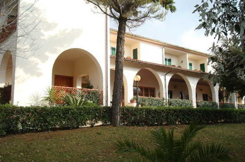 Hotel Il Poggetto Castellina Marittima Dış mekan fotoğraf